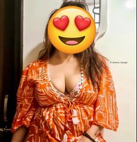 Maya - escort in Kochi