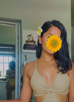 Maya - escort in Dar es Salaam Photo 1 of 3