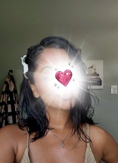 Maya - escort in Dar es Salaam Photo 2 of 3