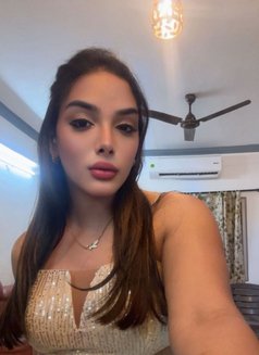 Maya - Acompañantes transexual in Hyderabad Photo 2 of 4