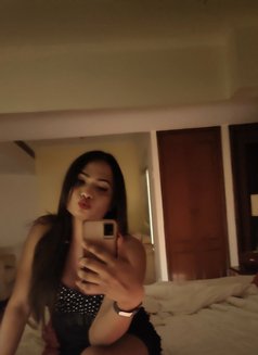 Maya - Transsexual escort in New Delhi Photo 12 of 29
