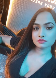 Maya - Transsexual escort in New Delhi Photo 24 of 29