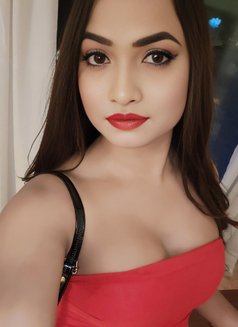 Maya - Transsexual escort in New Delhi Photo 25 of 29
