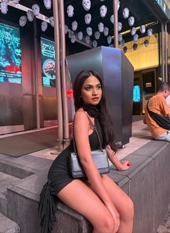 Maya - Transsexual escort in New Delhi Photo 25 of 30