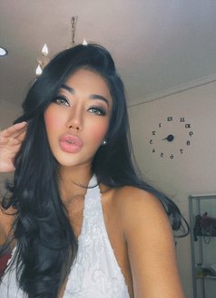 Maya - escort in Bali Photo 4 of 8