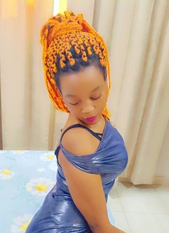 Maya Julie - puta in Dubai Photo 1 of 3