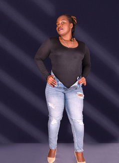 Maya - escort in Nairobi Photo 2 of 4