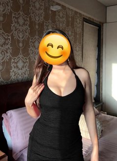 Maya Khan - escort in Karāchi Photo 1 of 6