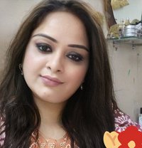 Maya Khanna Riyal Meet - escort in Mumbai