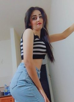 Maya - escort in Beirut Photo 2 of 5
