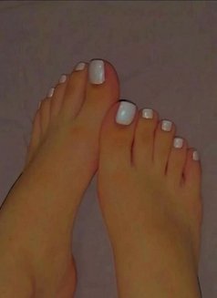 Maya - escort in Beirut Photo 3 of 5