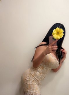 Maya - puta in Erbil Photo 2 of 5