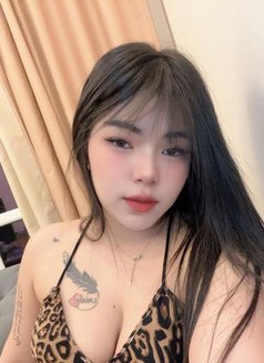 Maya - masseuse in Al Manama Photo 3 of 9