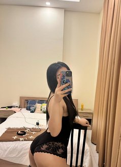 Maya - masseuse in Al Manama Photo 7 of 9