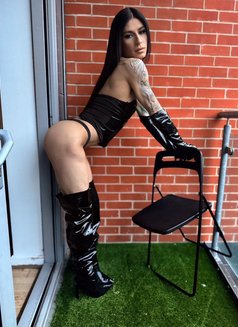 Maya Brazilian XL - Transsexual escort in Dubai Photo 18 of 26