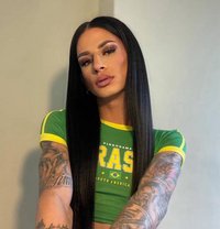 Maya Brazilian XL - Transsexual escort in Dubai