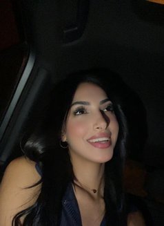 Maya - escort in Abu Dhabi Photo 4 of 8