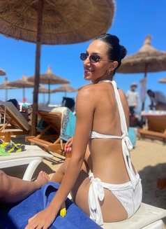 Maya - escort in Abu Dhabi Photo 5 of 8