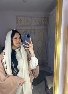 Maya - escort in Abu Dhabi Photo 8 of 8