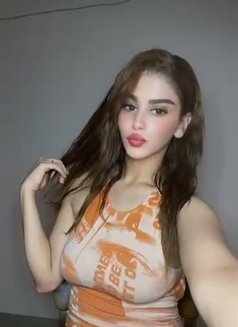Maya - puta in Dubai Photo 1 of 6