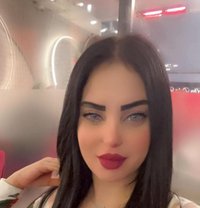 Salma - escort in İstanbul Photo 1 of 3