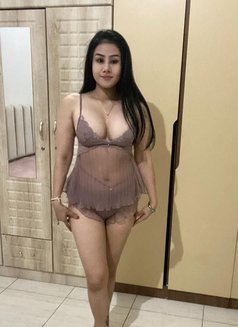 Maya new in muscat - escort in Muscat Photo 2 of 6