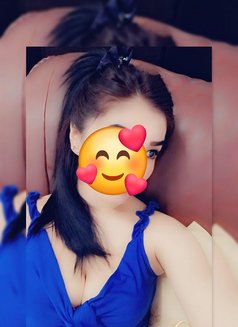 Maya new in muscat - escort in Muscat Photo 2 of 5