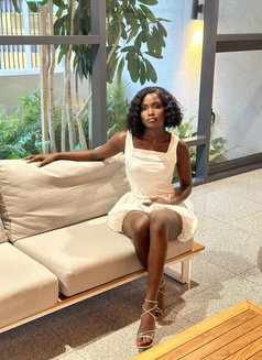 Maya - escort in Lagos, Nigeria Photo 4 of 4