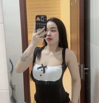Maya petite 153cm - puta in Muscat Photo 12 of 13