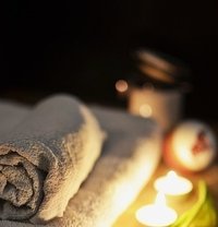 Maya Rose, Malaysian escort in Doha
