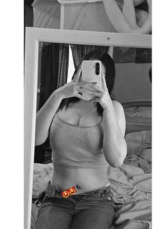 Maya Sharma - escort in New Delhi Photo 5 of 5