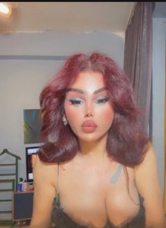 Maya Shemaile - Transsexual escort in İstanbul Photo 7 of 9