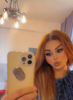 Maya Shemaile - Transsexual escort in İstanbul Photo 8 of 9