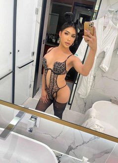 Maya Shemale good top & bottom - Transsexual escort in Dubai Photo 4 of 21