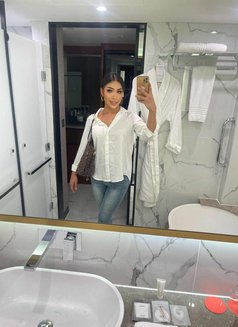Maya Shemale good top & bottom - Transsexual escort in Dubai Photo 8 of 21
