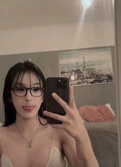 Maya shemale - Transsexual escort in Dubai Photo 8 of 8