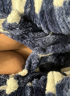 Maya Sissy - masseuse in New Delhi Photo 5 of 5
