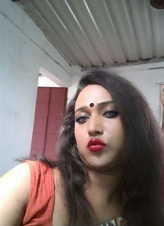 Maya Sorkar - Transsexual escort in Mumbai Photo 1 of 6