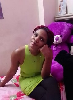 Maya - escort in New Delhi Photo 1 of 3