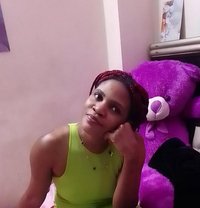 Maya - escort in New Delhi