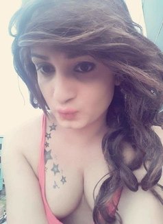 Maya - Transsexual escort in Colombo Photo 3 of 15