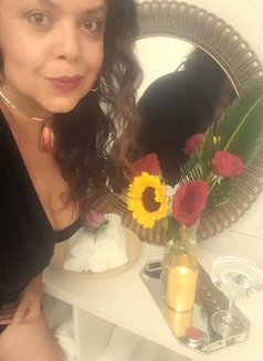 Maya T Massage Therapist - masseuse in Porto Photo 3 of 14