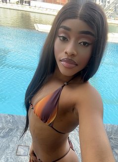 Rina - escort in Dubai Photo 5 of 5