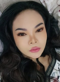 Maya - companion in Al Manama Photo 3 of 6