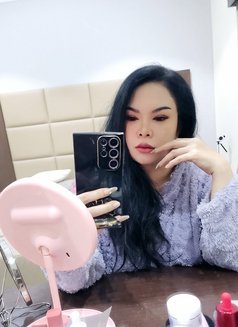 Maya - companion in Al Manama Photo 5 of 6