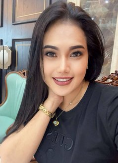 professional Tantra massage - escort in Dubai Photo 4 of 5