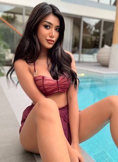 Maya - escort in Dubai Photo 3 of 10