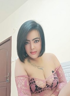 Maya - escort in Muscat Photo 1 of 8