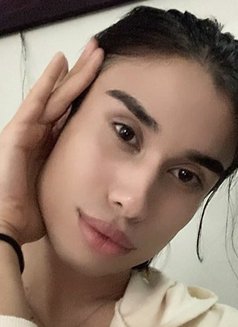 Maya - Acompañantes transexual in Al Manama Photo 1 of 4