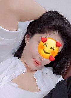 Maya - escort in Muscat Photo 2 of 8